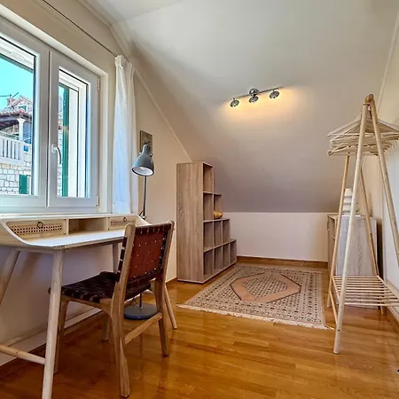 Nyaraló House Bianca Brac - New Listing - Experienced Host Postira