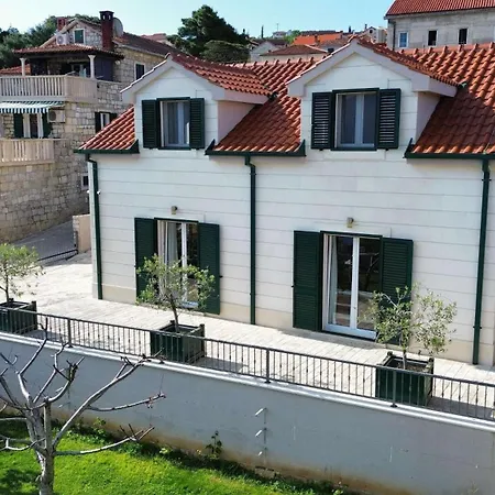 Nyaraló House Bianca Brac - New Listing - Experienced Host Postira