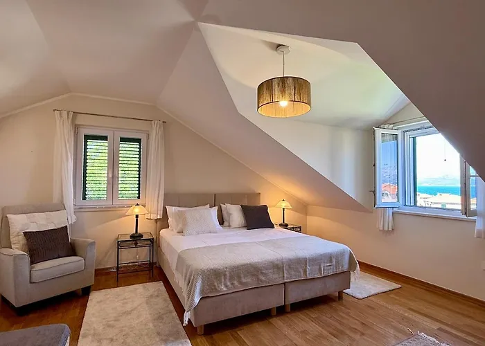 House Bianca Brac - New Listing - Experienced Host Ferienhaus *