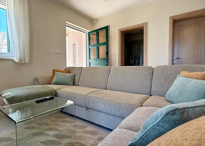 House Bianca Brac - New Listing - Experienced Host Ferienhaus